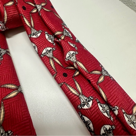 Bugs Bunny Looney Tunes Red Classic Novelty Character Tie - Picture 4 of 5